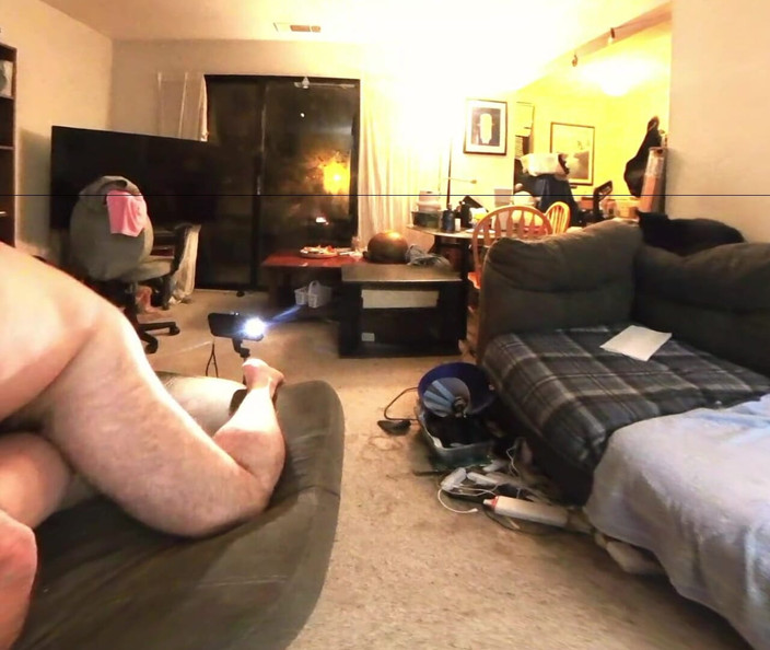 J13D75 VR: हॉट सुनहरे बालों वाली गर्भवती होने से दूर रहने की कोशिश कर रही है जबकि उसका प्रेमी कार में इंतजार कर रहा है!