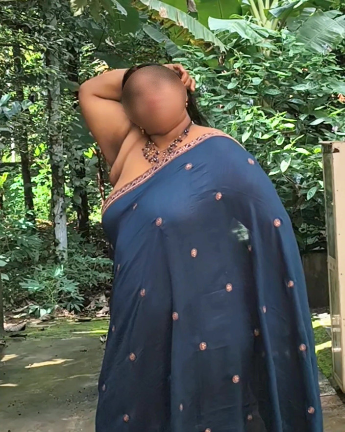 Anne Ipe: Pemotretan hot gadis india di pemotretan sambil bugil, setelah pemotretan