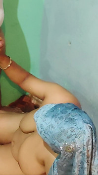 Une musulmane desi se fait prendre la gorge profonde