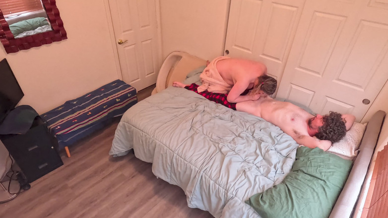 Erin Electra: Stepsister Shares a Bed and Wants You Inside Her