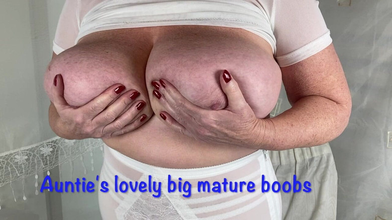 Aunty Sandra vintage girdle queen: 阿姨桑德拉在白色的拉戈腰带