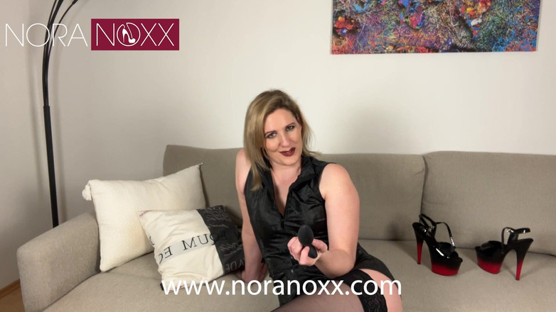 NoraNoxx: Hush Controll - Váš Zadek Vibruje Na Setkání