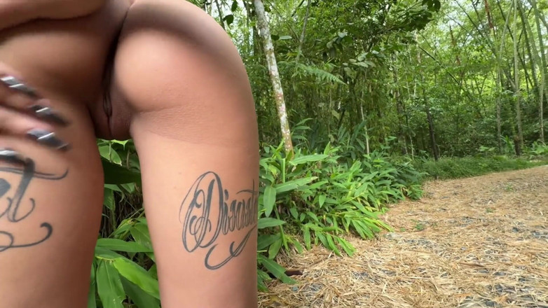Anna Cherry: Eu estou indo em uma viagem e sou fodida na...