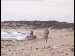 Dirty Teeny: Remaja cantik dientot di pantai