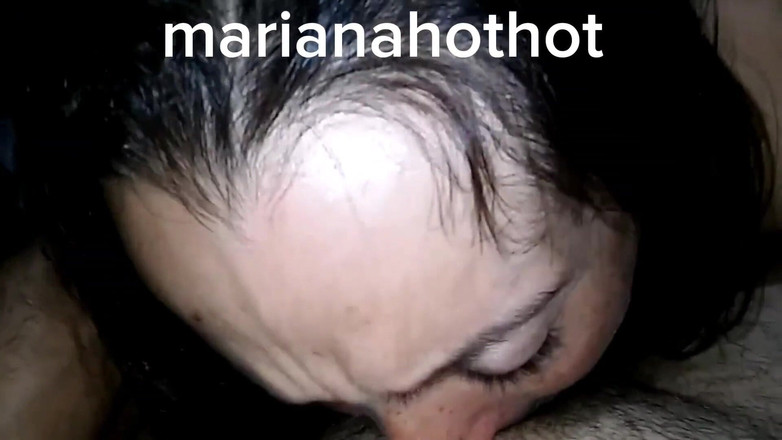 Marian sofar: Marianahothot polyká ptáka při rozhovoru s lidmi