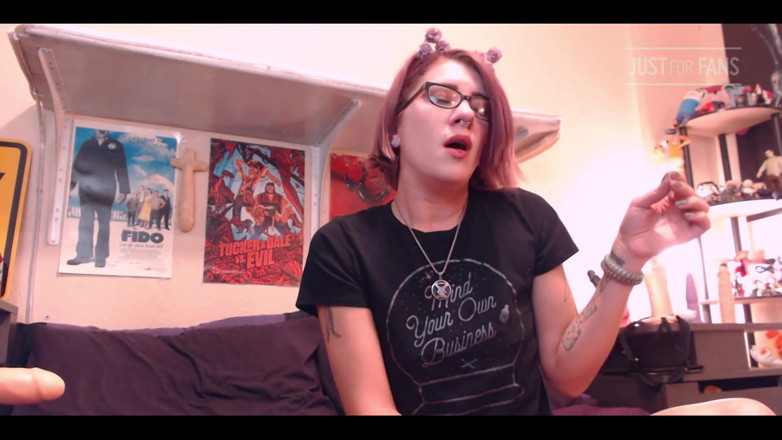 FondaDix: Bedroom Sneezes