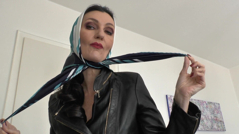 Lady Victoria Valente: 美丽的丝绸头巾时装秀，JOI，维多利亚·瓦伦特夫人