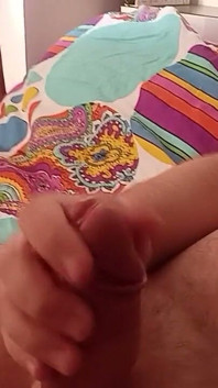 Je branle une bite juteuse et je jouis pour mon bébé bien-aimé