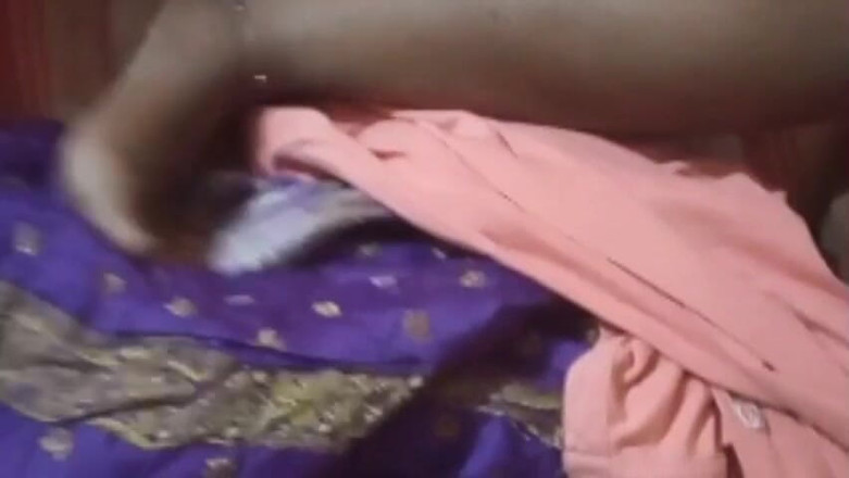 Sexy komil: Inderin devar bhabhi echtes selbstgedrehtes sexvideo