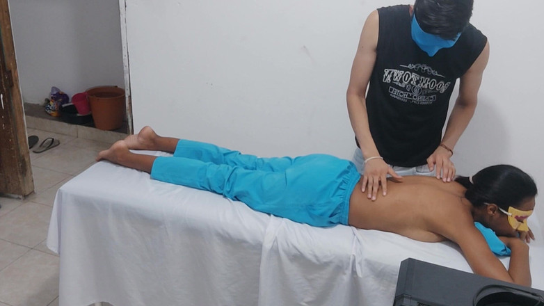 NEGRITA SEXY: Koledzy medyczni robią dorosłe rzeczy na noszach szpitalnych.