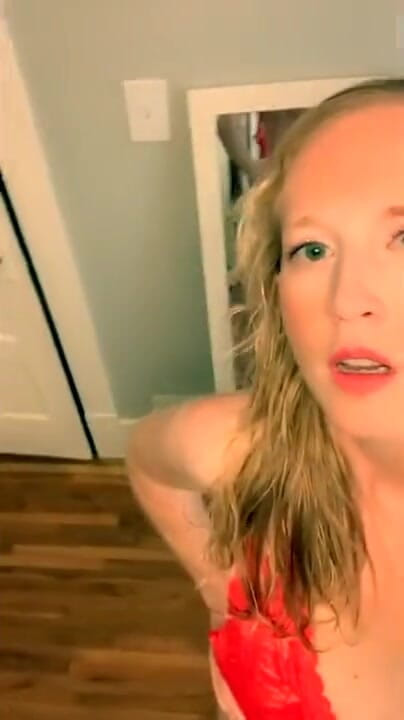 Chelly181818: Hot pleasure in red