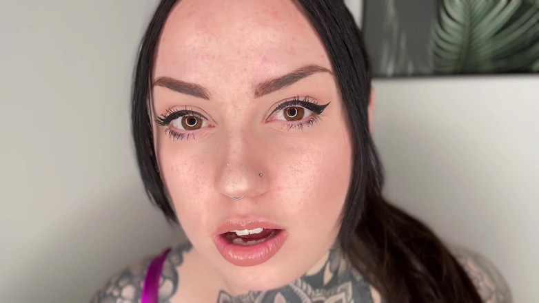 Miss Valentina: Göz Teması Mesmerise