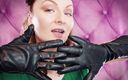 Arya Grander: Mis muy viejos guantes de cuero vegano SFW suenan video...