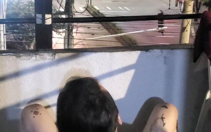 SlutClosetedfag: Lebih Banyak Balcony Fun