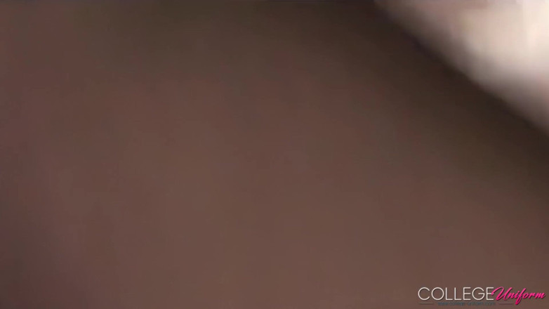 College Uniform: Sessão 2 com Carla Brown