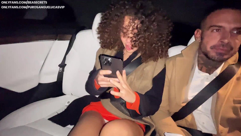 Lucas Peracchi: Kongkek selepas makan malam. Curly Hair Beauty dengan pantat yang...