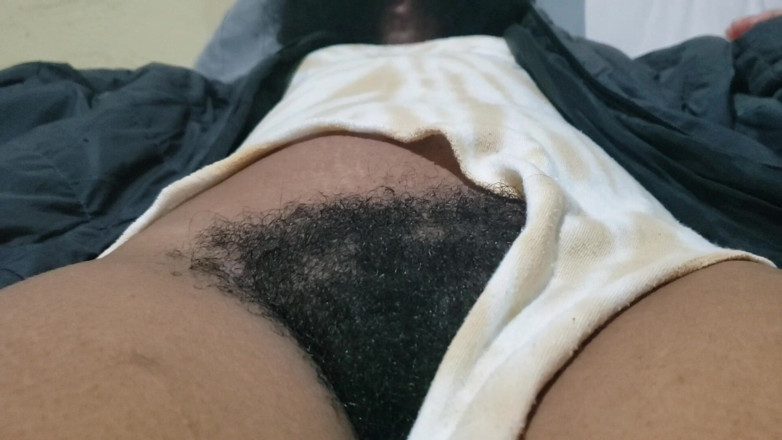 Lovemina: Hairy Star Shows off Her Natural Pussy in a Bold...
