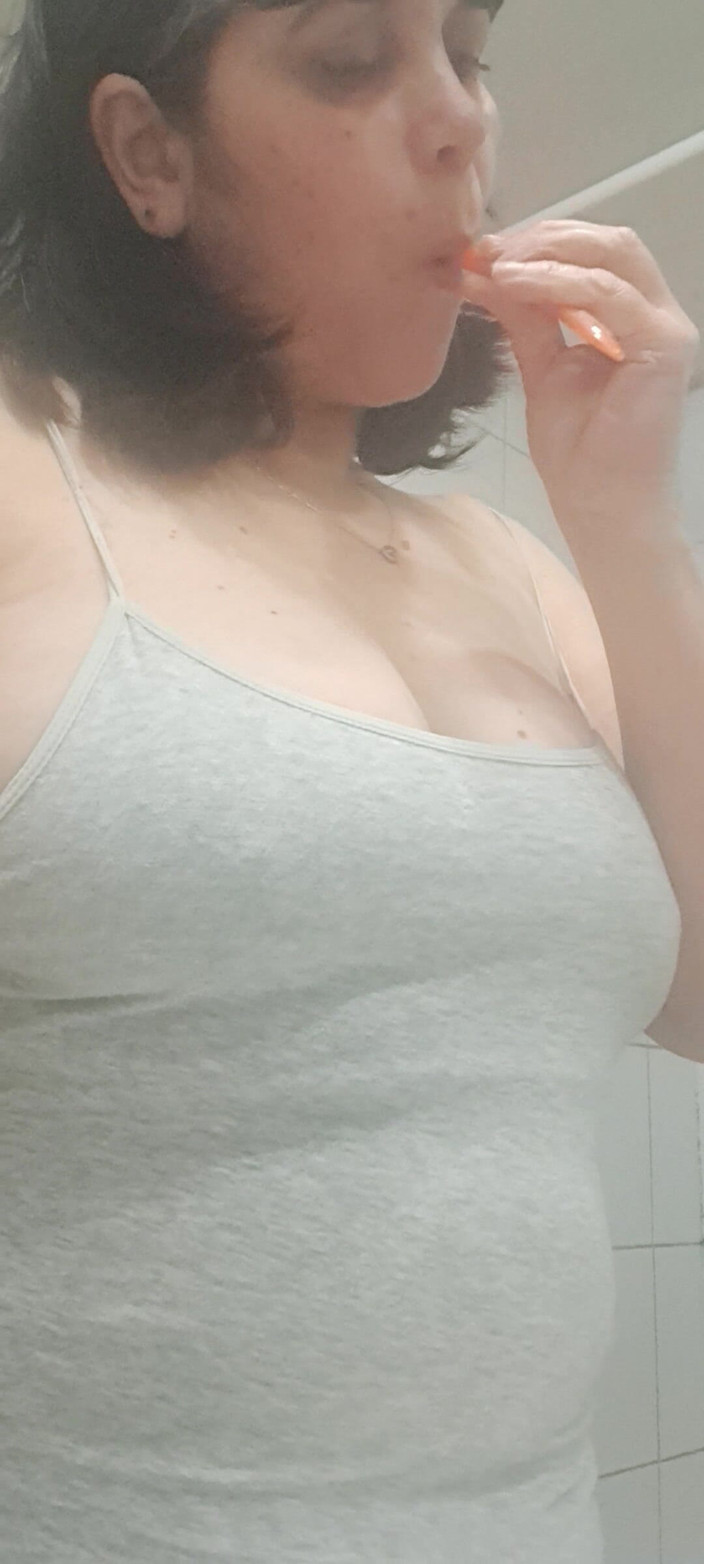 Mommy big hairy pussy: Pasta im Mund