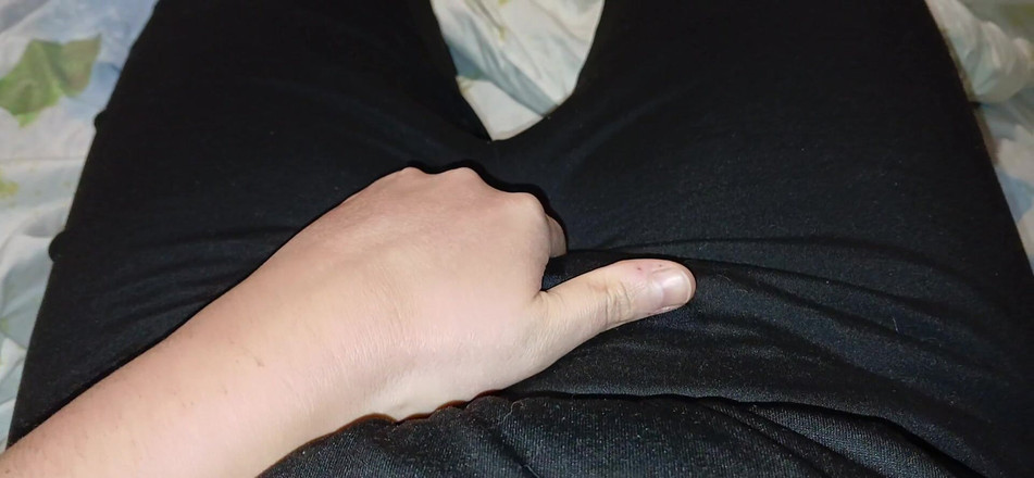 Lesbian-candys: Aku lagi asik ngocok kontol pacar lesbianku yang lagi asik...