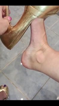 How Sexy Thongs Should Be Treated, Agree!