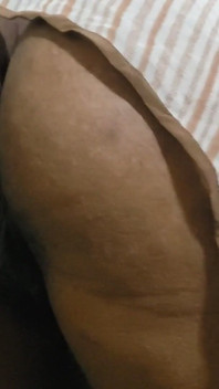 하드코어 홈메이드 섹스 테이프에서 섹스하는 큰 후장 핫한 털이 무성한 보지