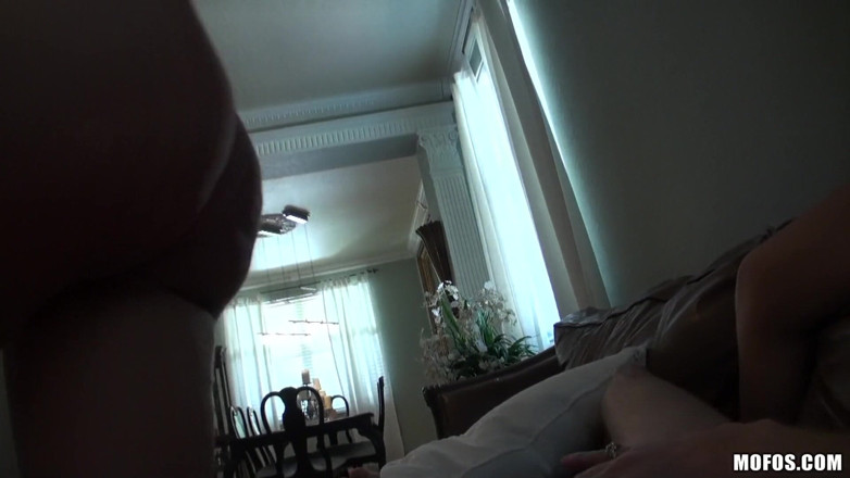 Latina Sex Tapes: Секс-видео латины - подруга наблюдает, пока бойфренд долбит ее большую подругу