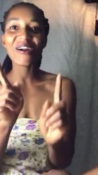 Curvă matură sexy negresă cu țâțe