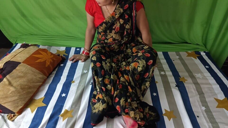 Pyaripooja22: Позвонив ее шурину в комнату, невестка ввела его пенис в ее влагалище