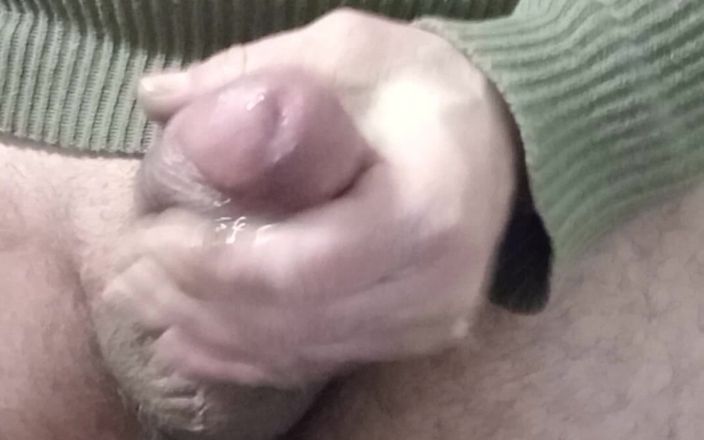 cab42: Mă uit la spermă cum pulverizează din pula mea extrem...