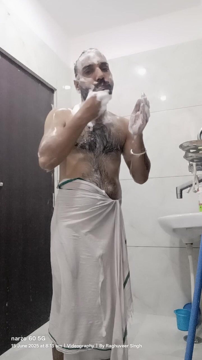 Rajasthani-old-lover: 물을 즐기는 인도 남자