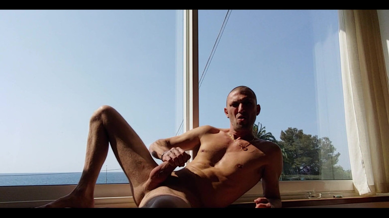 Boy jerking off: Del 2 Ledsen för fötterna, jag hade svarta strumpor och jag...