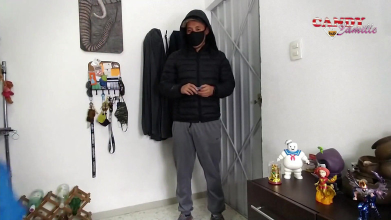 Kndy Kmille: Tôi làm anh chàng giao hàng ngạc nhiên với một...