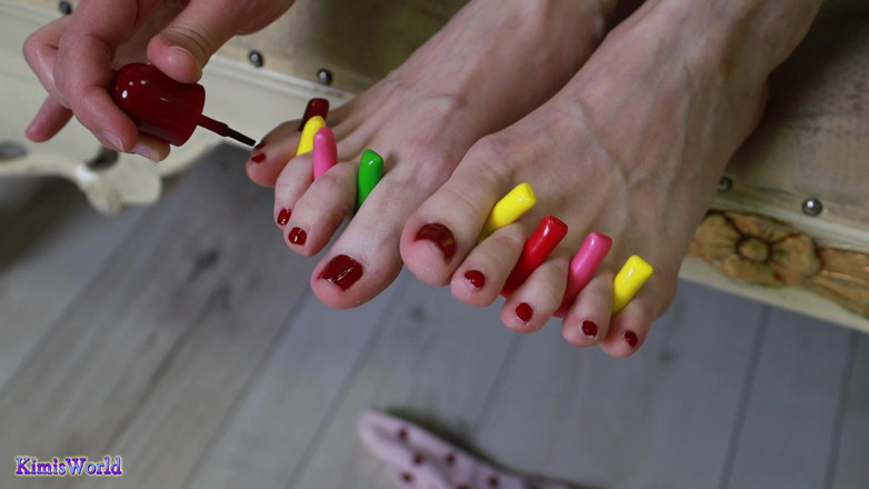 KimisWorld: Dulce provocación de dedo del dedo del pies - caramelo colorido...