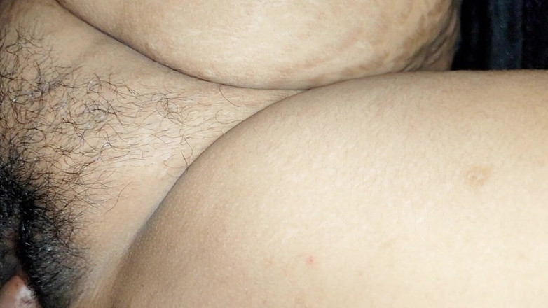 Bhabi8068: La cognata scopa in villaggio