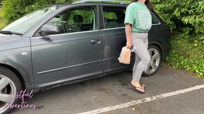 Lustful Libertines: Parking Publiczny Siusiu Desperacja - Omorashi