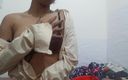 Desi Girl Fun: Teabeanie scott mastürbasyon yaparken kendini sikiyor
