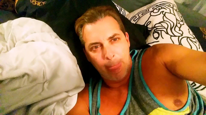 Cory Bernstein: Nevlastní syn přistihl nevlastního otce při honění na telefonu Celebrity...