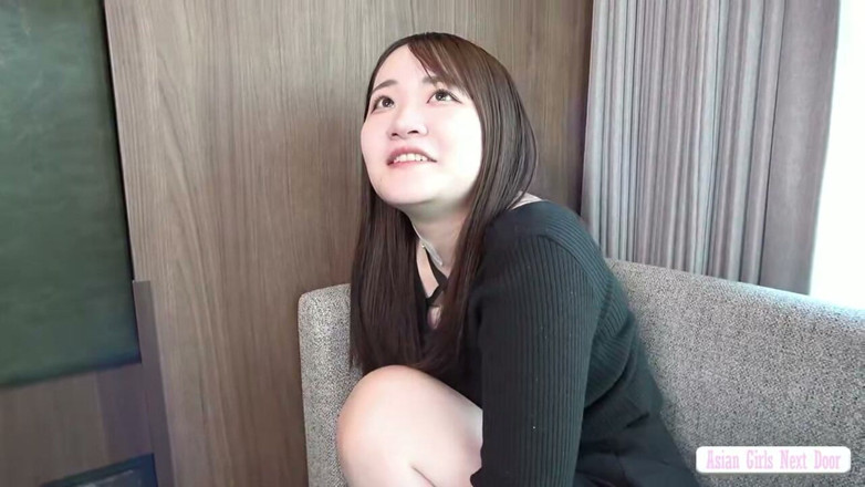 TOKYO HONEY TRAP: Poněkud plachá férová kráska s jemným a nevinným šarmem