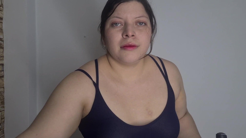 Alice H: Sweat Fetish Sweaty Face