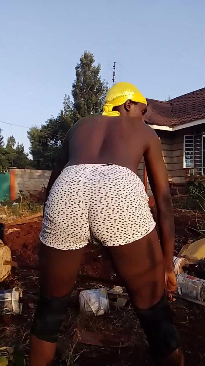 Miko filo: Latihan Kembar Desi Seksi