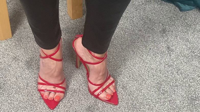 Mr MF: Mrs Mature Feet Wearing Extremely Tight Leather Trousers and Heels