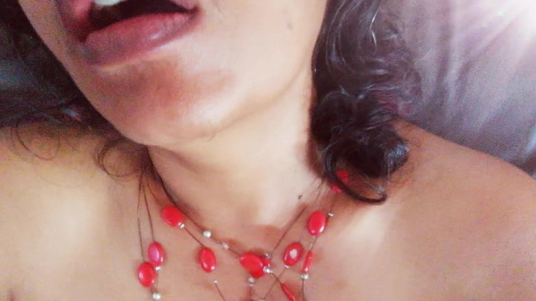 Tina Baby: Eu gosto de vê-la se masturbando