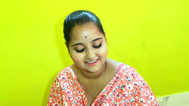 Puja Halder: Desi Indian Horny Bhabhi Cucumber Fuck