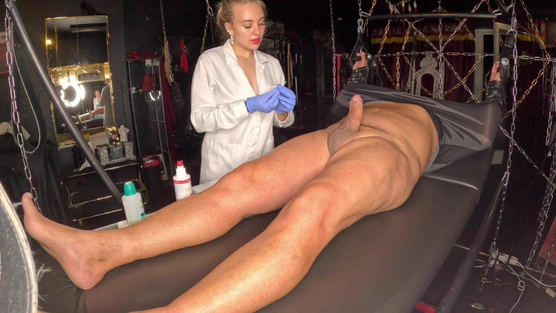 Queen_of_BDSM: Dr. Herrin Saskia Will Give You a Piercing!