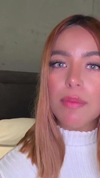 Latina Com Bunda Grande Fode O Namorado Enquanto Os Pais Estão No Outro Quarto.