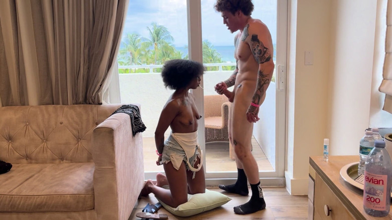 Elija Loads: Beach Bums. Beachside Hotel Suite Fuck X Kimmy Charms