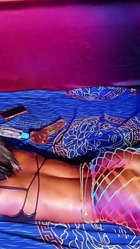 Pot Să Mă Fut Toată Noaptea Cu Acest Vibrator, Gândește-te La Tati!