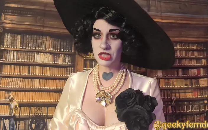 Geeky Femdom: Lady Dimitrescu有一个小吃