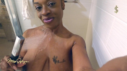 Miss-Safiya: Getting wet