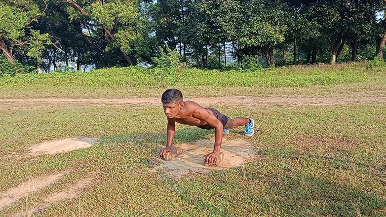 LinearOrnament35: Six Pack Banao or Apna Land Vi Majbut Karo Six...